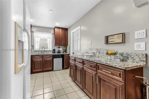 7421 SW 14th Court North Lauderdale FL 33068