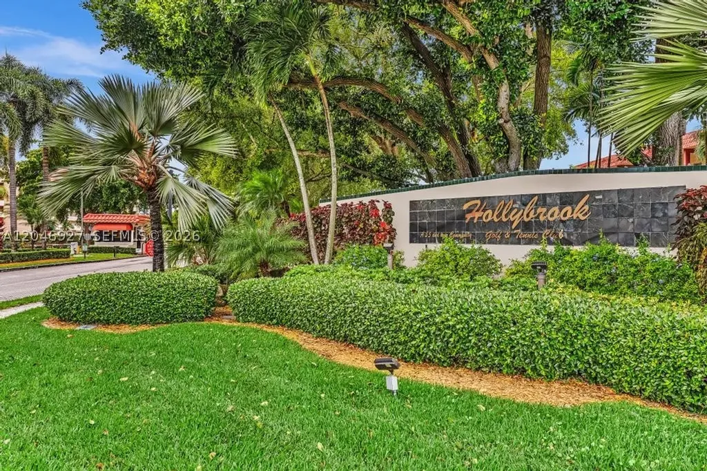 671 S Hollybrook Drive Pembroke Pines FL 33025