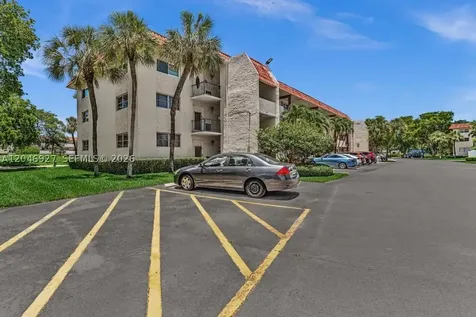 671 S Hollybrook Drive Pembroke Pines FL 33025