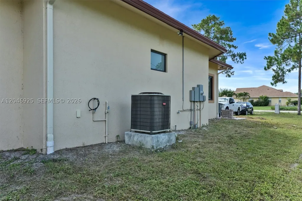 13085 N 78th Place N Loxahatchee FL 33412