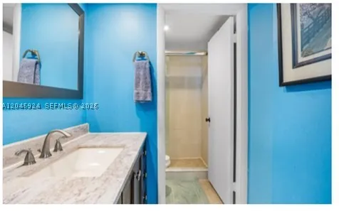 6039 Collins Avenue Miami Beach FL 33140