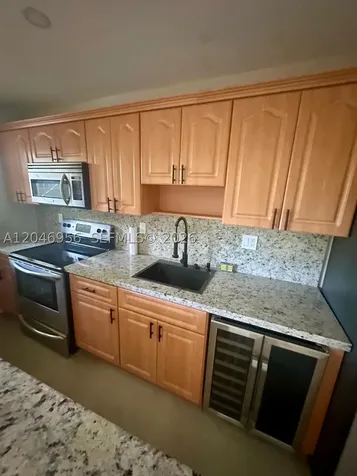 5839 SW 74th Terrace South Miami FL 33143