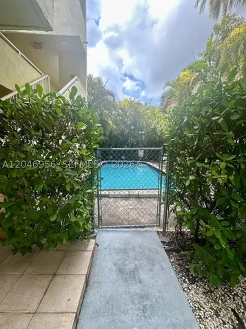 5839 SW 74th Terrace South Miami FL 33143