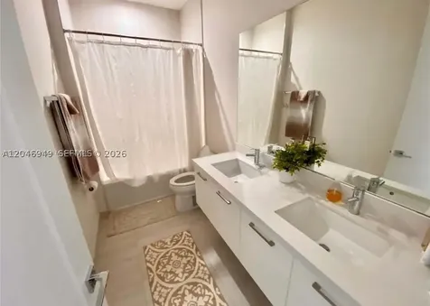 8256 NW 48th Terrace Doral FL 33166