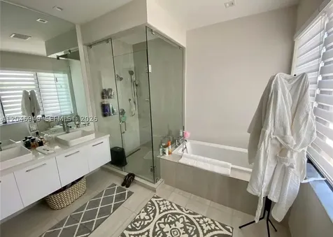 8256 NW 48th Terrace Doral FL 33166