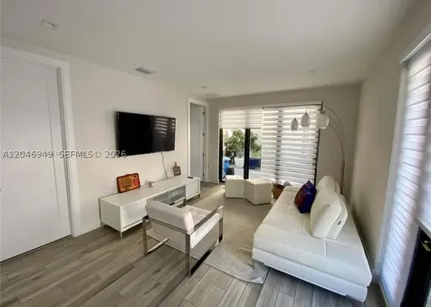 8256 NW 48th Terrace Doral FL 33166