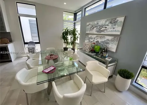 8256 NW 48th Terrace Doral FL 33166
