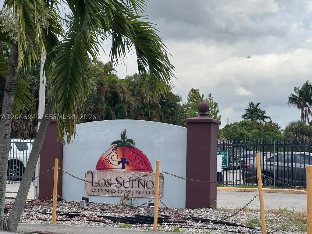 1725 W 60th Street Hialeah FL 33012