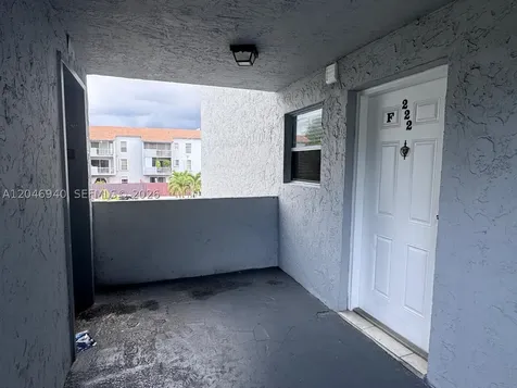 1725 W 60th Street Hialeah FL 33012