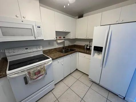 1725 W 60th Street Hialeah FL 33012