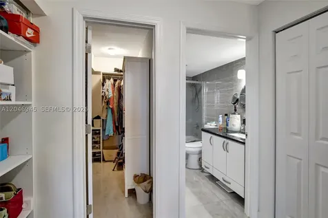 20515 E Country Club Drive Aventura FL 33180