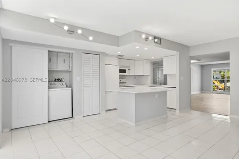 2408 NE 10th Street Hallandale Beach FL 33009