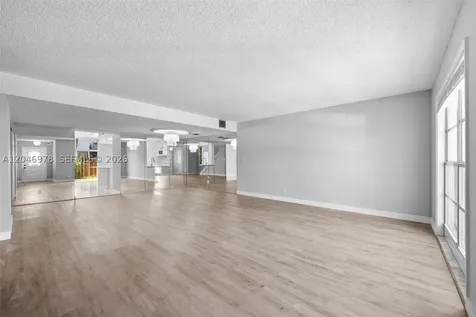 2408 NE 10th Street Hallandale Beach FL 33009