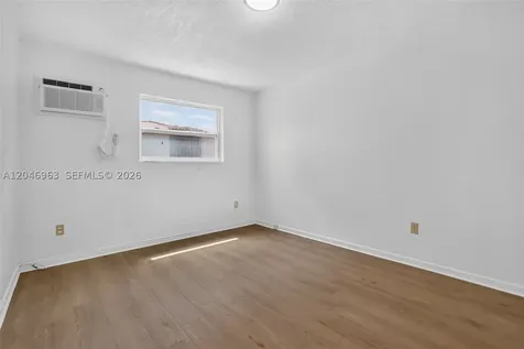 458 SW 9th Street Miami FL 33130