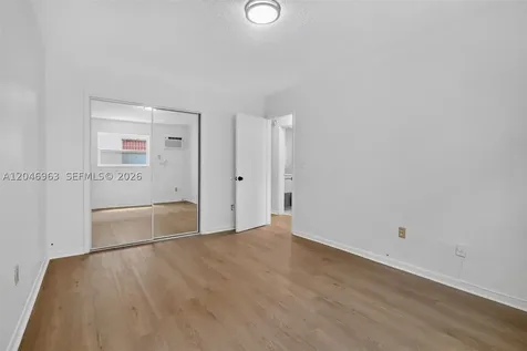 458 SW 9th Street Miami FL 33130