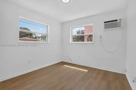 458 SW 9th Street Miami FL 33130