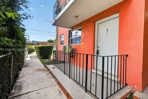 458 SW 9th Street Miami FL 33130