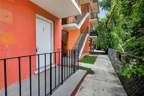 458 SW 9th Street Miami FL 33130
