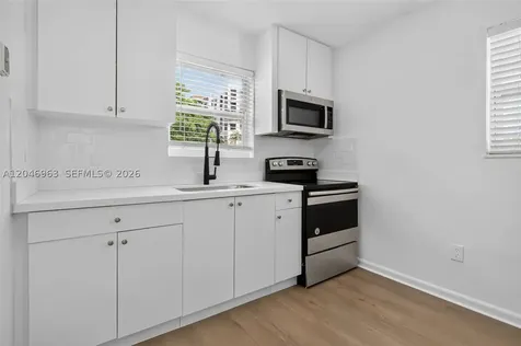 458 SW 9th Street Miami FL 33130