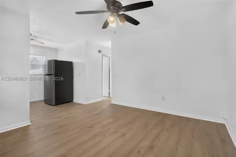 458 SW 9th Street Miami FL 33130