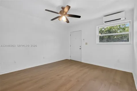 458 SW 9th Street Miami FL 33130