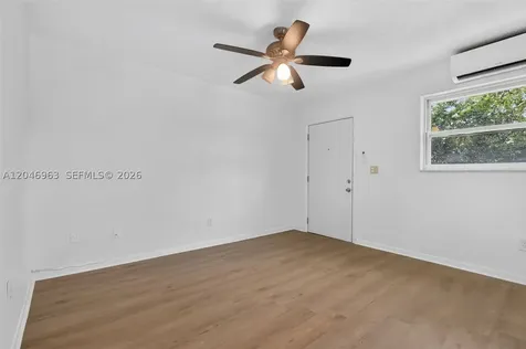 458 SW 9th Street Miami FL 33130