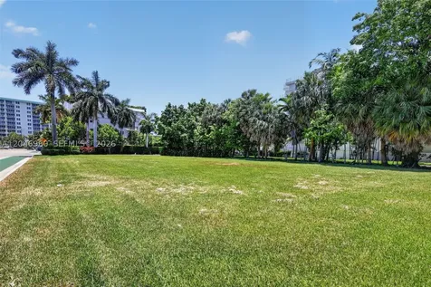 10177 W Bay Harbor Drive Bay Harbor Islands FL 33154