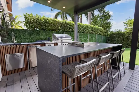 8774 NW 103rd Avenue Doral FL 33178