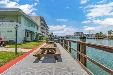 8550 Byron Avenue Miami Beach FL 33141