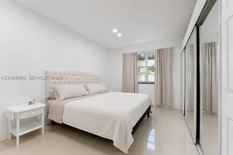 8550 Byron Avenue Miami Beach FL 33141