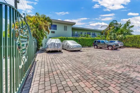 8550 Byron Avenue Miami Beach FL 33141