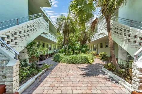 8550 Byron Avenue Miami Beach FL 33141