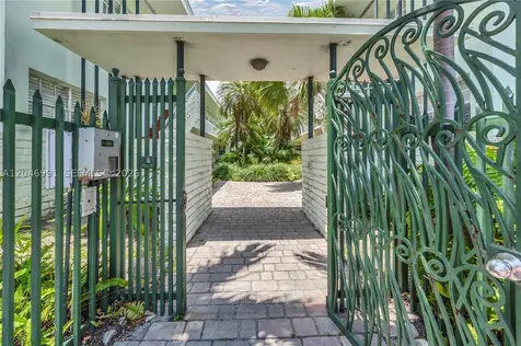 8550 Byron Avenue Miami Beach FL 33141