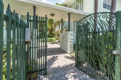 8550 Byron Avenue Miami Beach FL 33141