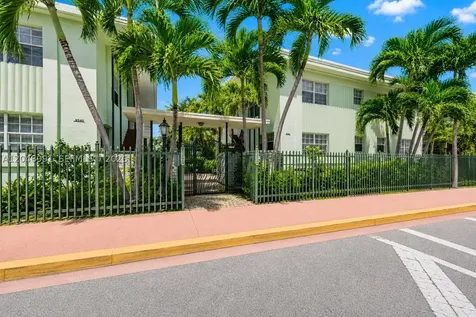 8550 Byron Avenue Miami Beach FL 33141