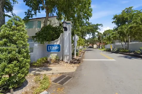 3715 Valais Drive Hollywood FL 33021