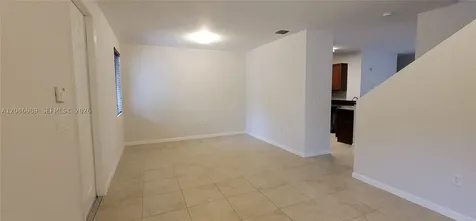 27300 SW 140th Passage Homestead FL 33032
