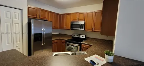 27300 SW 140th Passage Homestead FL 33032