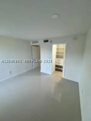 Miami FL 33172