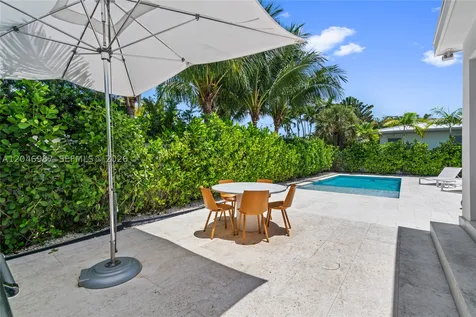 9033 Emerson Avenue Surfside FL 33154