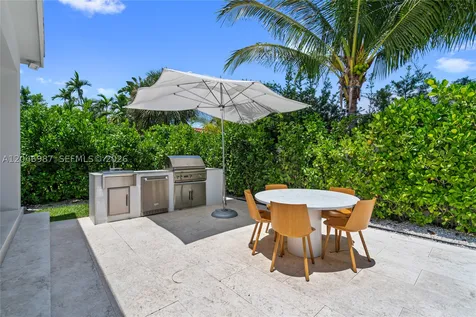 9033 Emerson Avenue Surfside FL 33154
