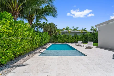9033 Emerson Avenue Surfside FL 33154
