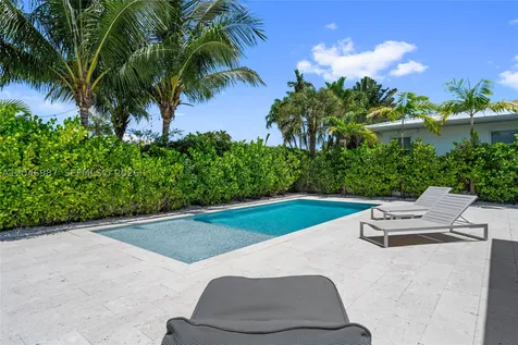 9033 Emerson Avenue Surfside FL 33154