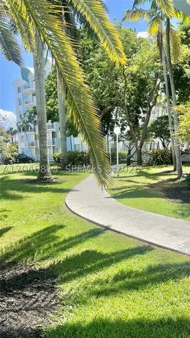 488 NW 165th St Road Miami FL 33169