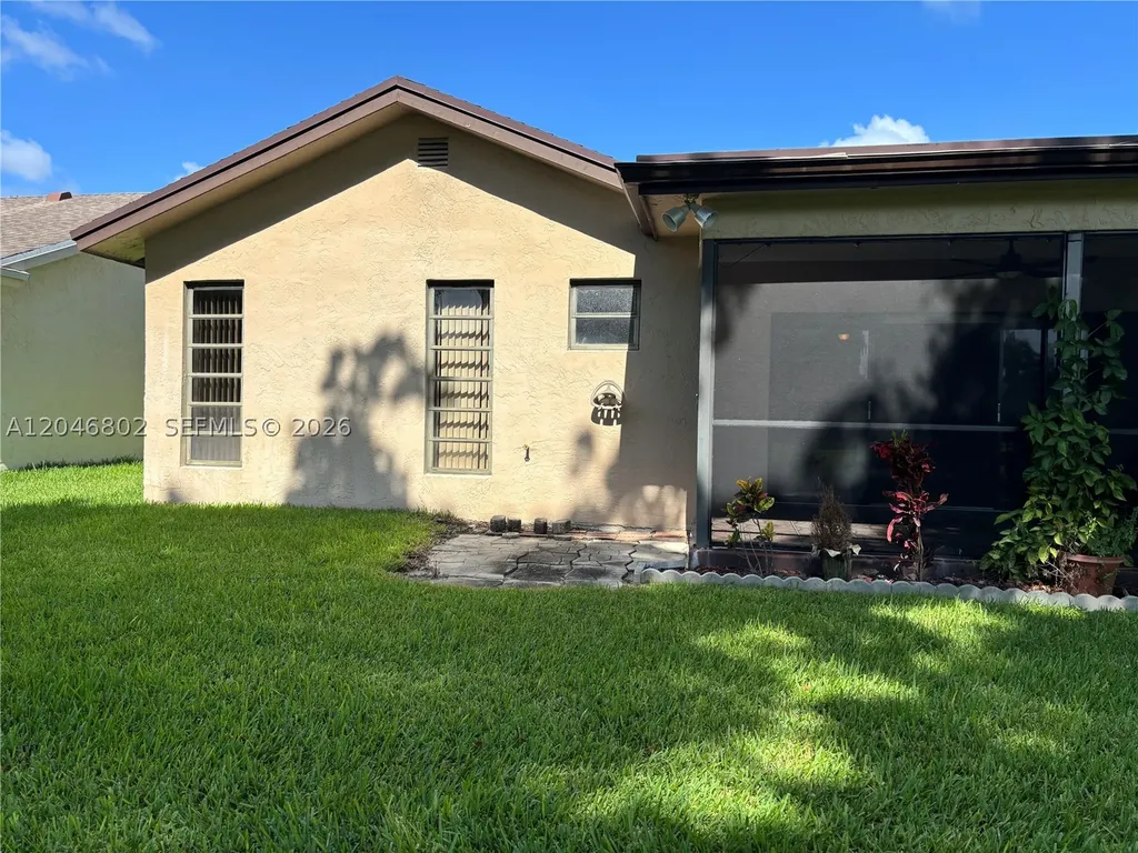 18052 S 105th Avenue S Boca Raton FL 33498