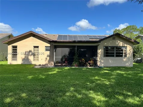 18052 S 105th Avenue S Boca Raton FL 33498