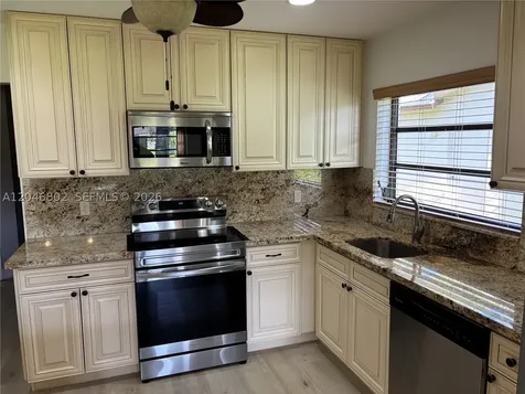 18052 S 105th Avenue S Boca Raton FL 33498