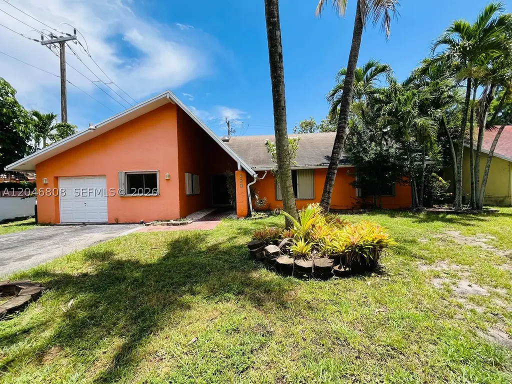 925 NE 207th Terrace Miami FL 33179