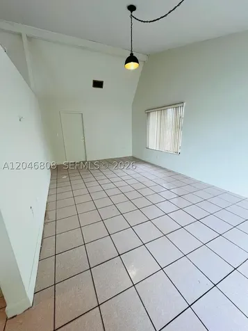 925 NE 207th Terrace Miami FL 33179