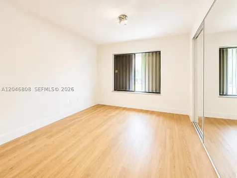 925 NE 207th Terrace Miami FL 33179